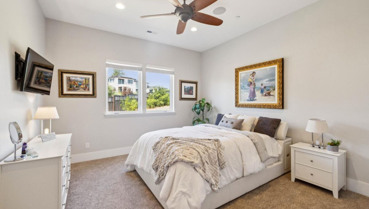 309-3882-royal-manor-place.83000.pok.108.web