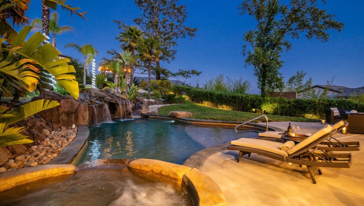 3882 Royal Manor Place High Res Twilights-7