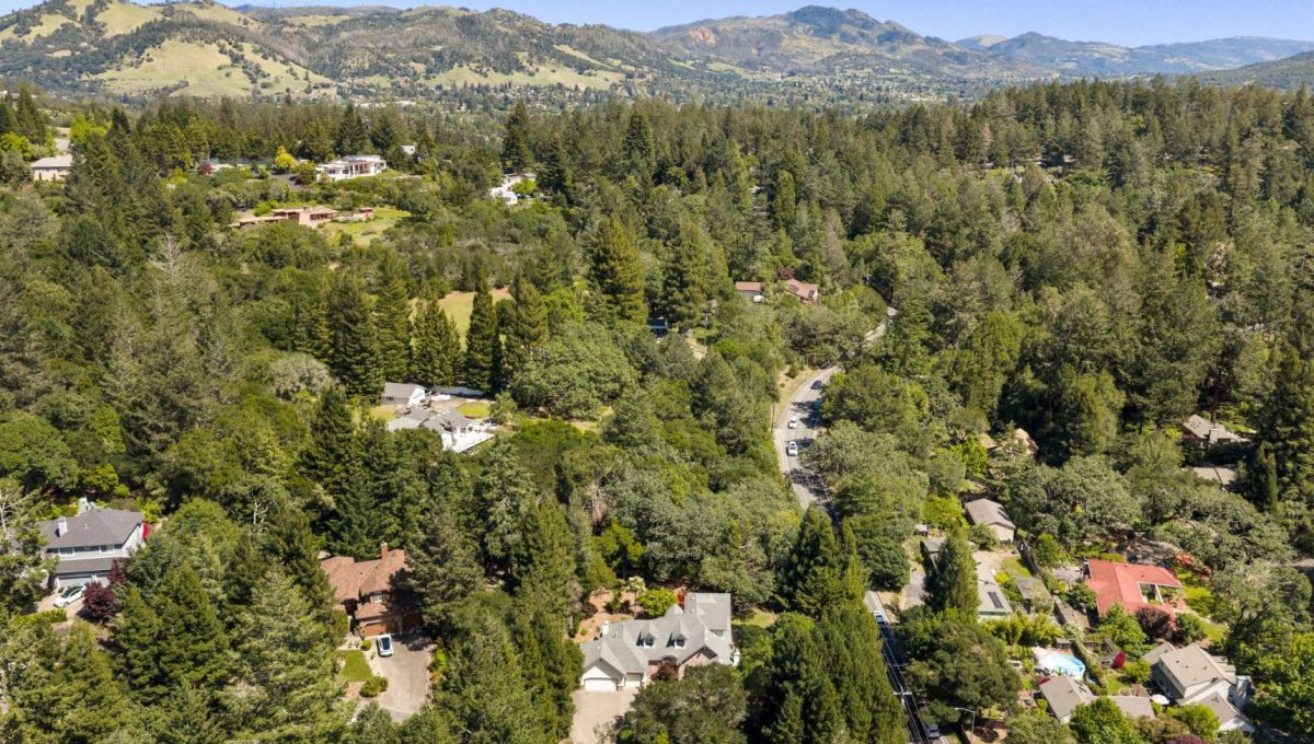 026-3302-jeremy-court.89832.asl.011.web