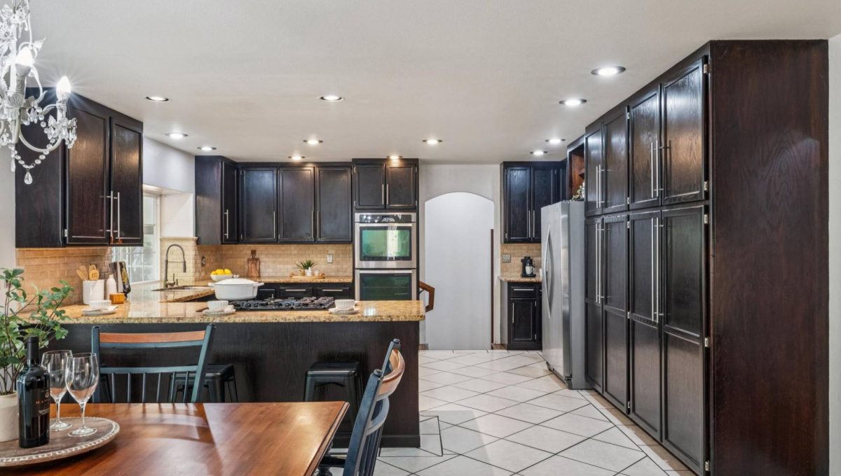 122-3302-jeremy-court.89832.p4k.051.web