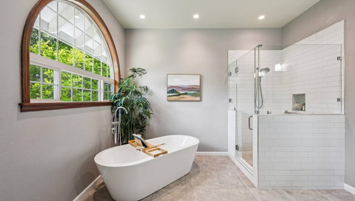 178-3302-jeremy-court.89832.p4k.079.web