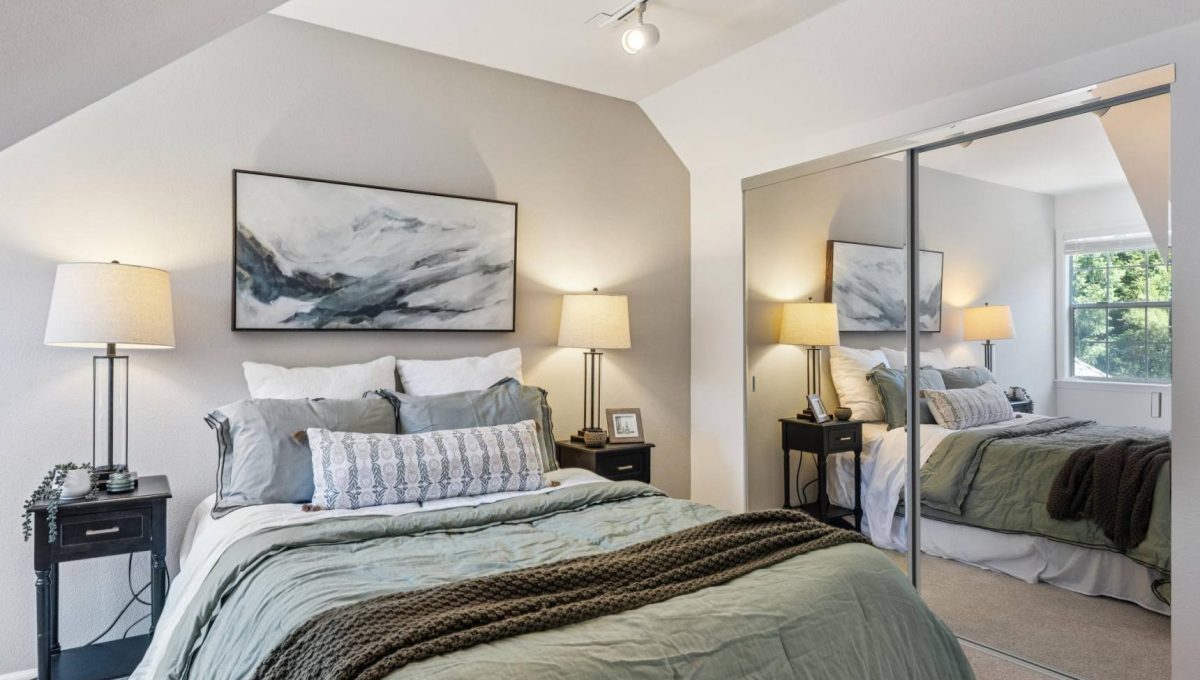 202-3302-jeremy-court.89832.p4k.093.web