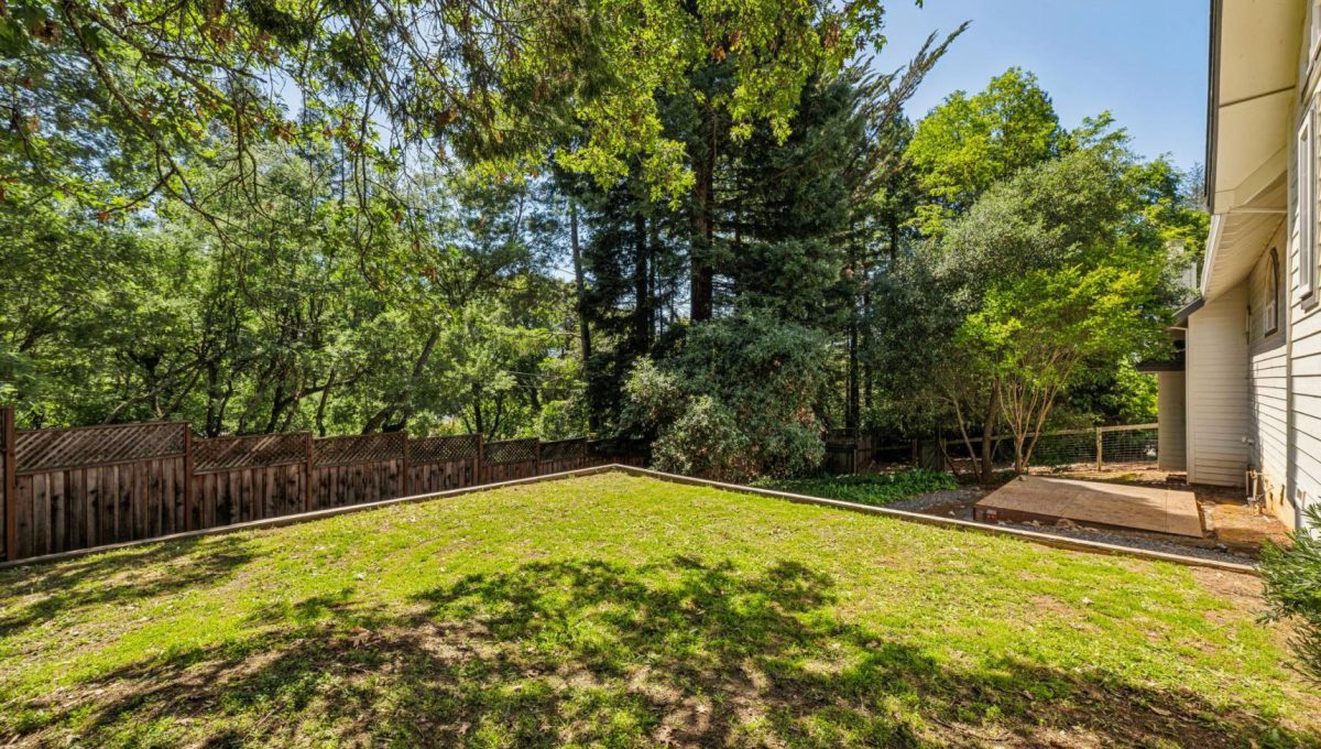 246-3302-jeremy-court.89832.p4k.121.web