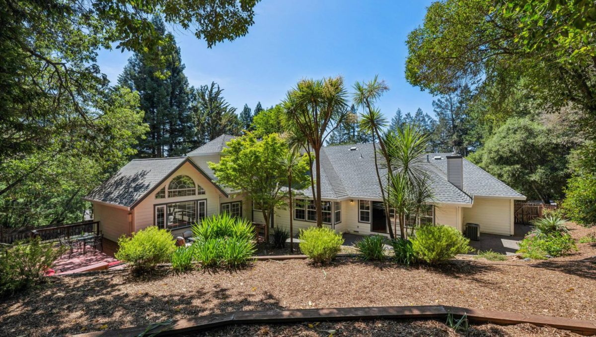 260-3302-jeremy-court.89832.p4k.128.web