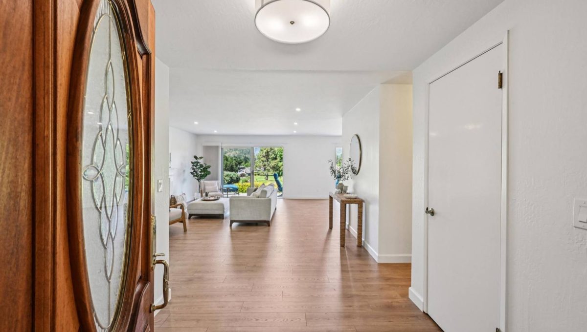 106-7211-oakmont-drive.90668.p2k.007.web