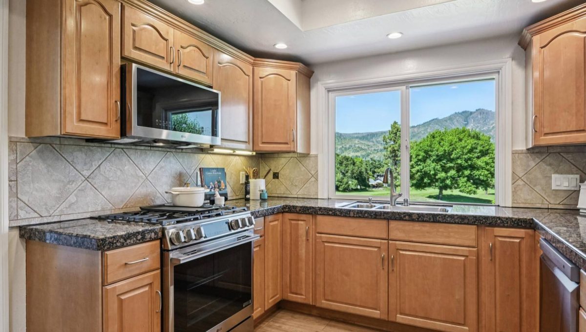 125-7211-oakmont-drive.90668.p2k.026.web
