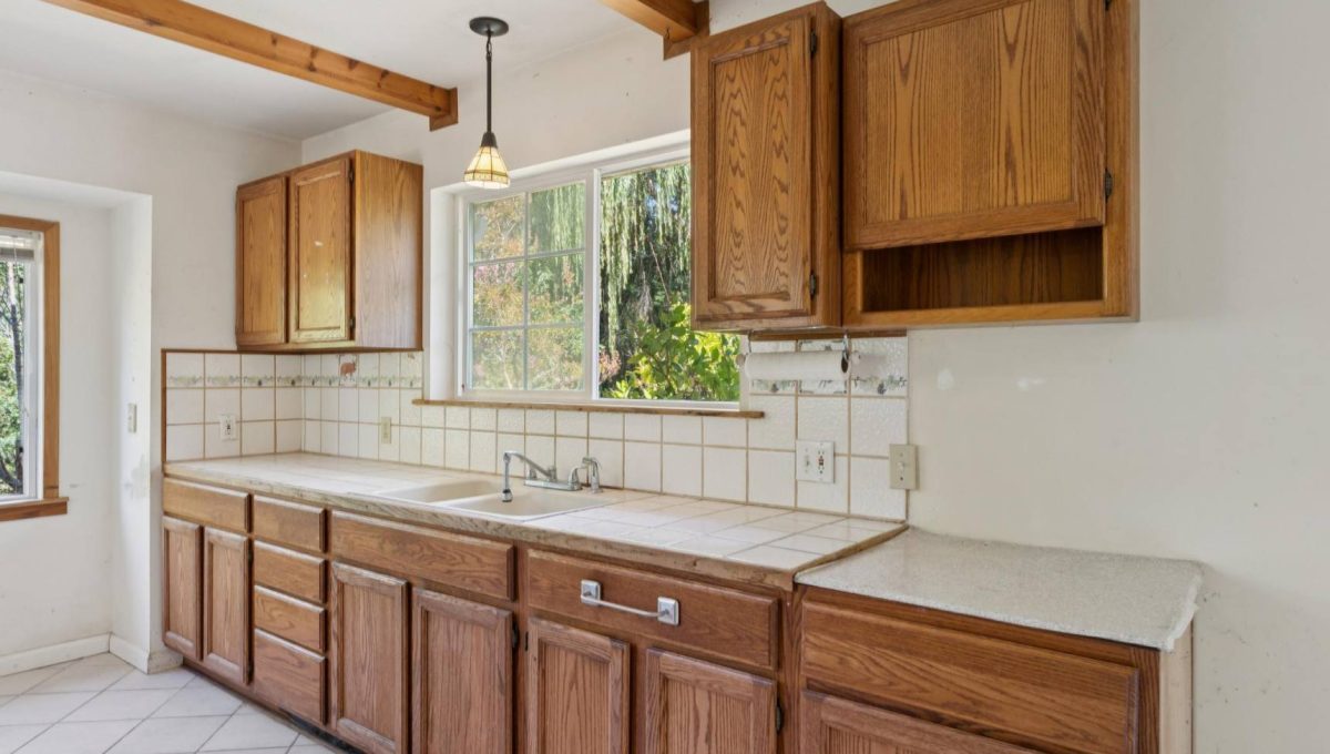 012-1221-beattie-lane.94432.p3k.012