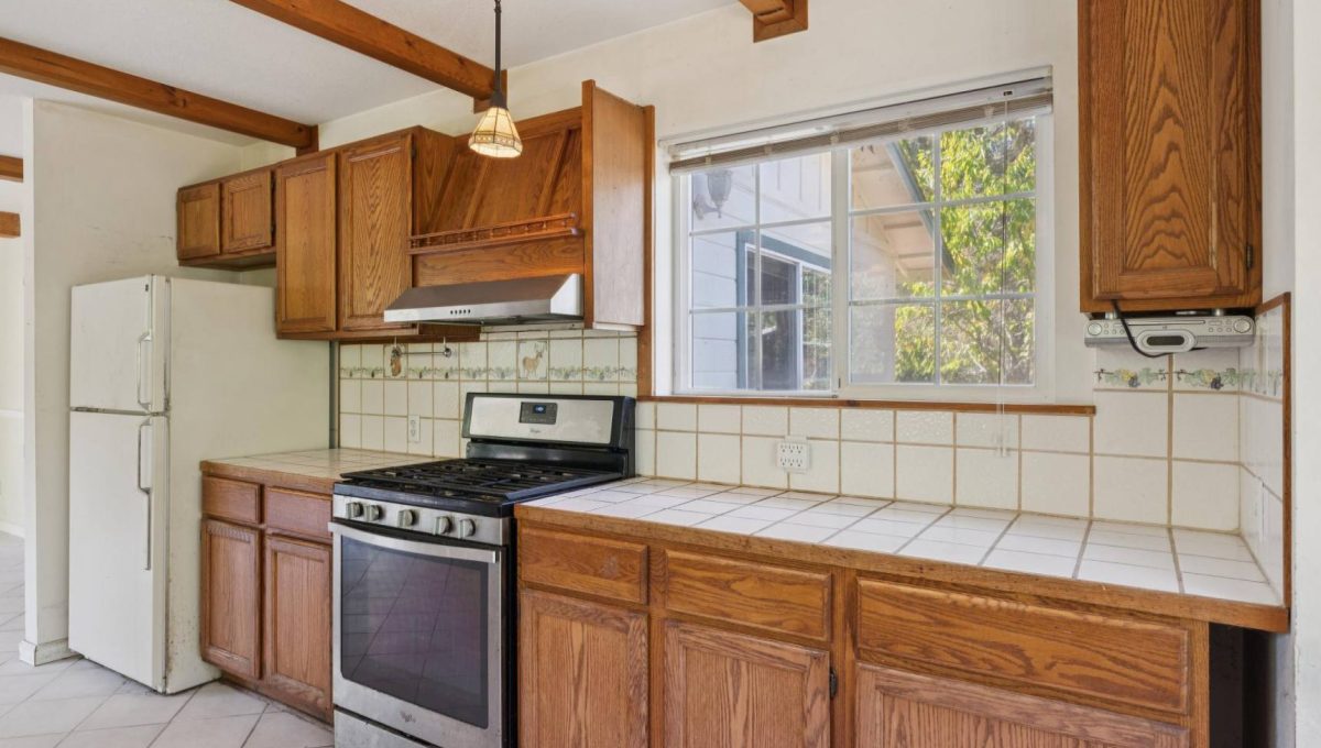 013-1221-beattie-lane.94432.p3k.013