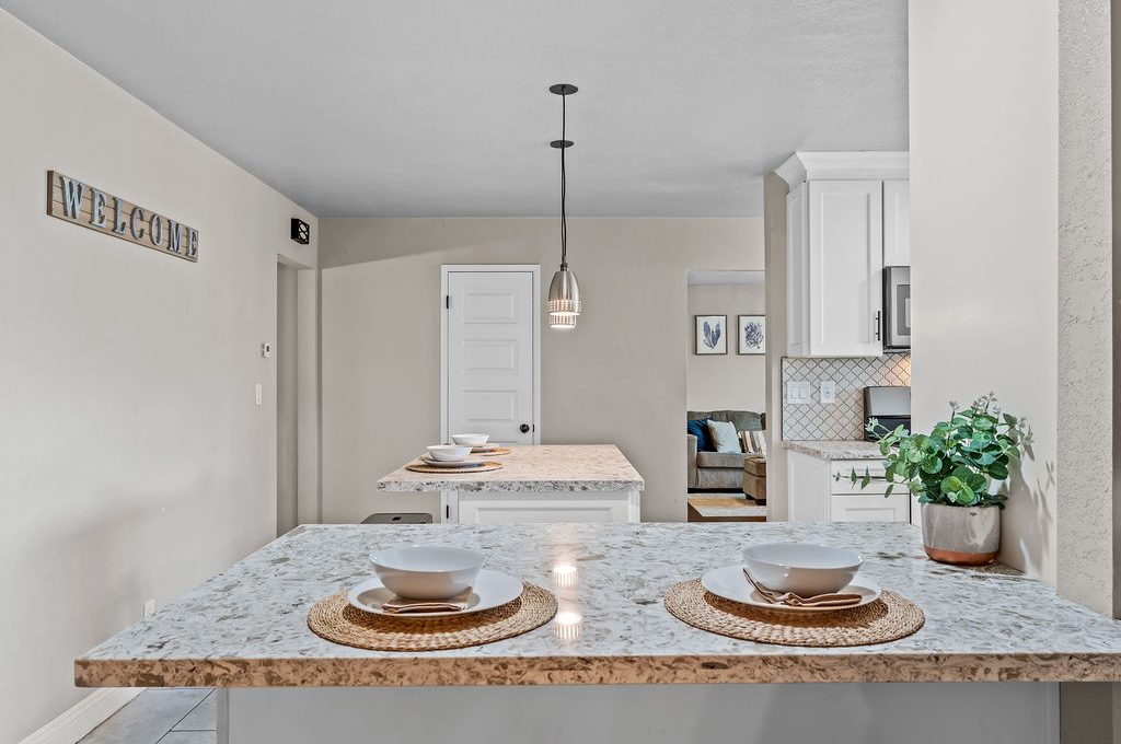 2033MissionBlvd034