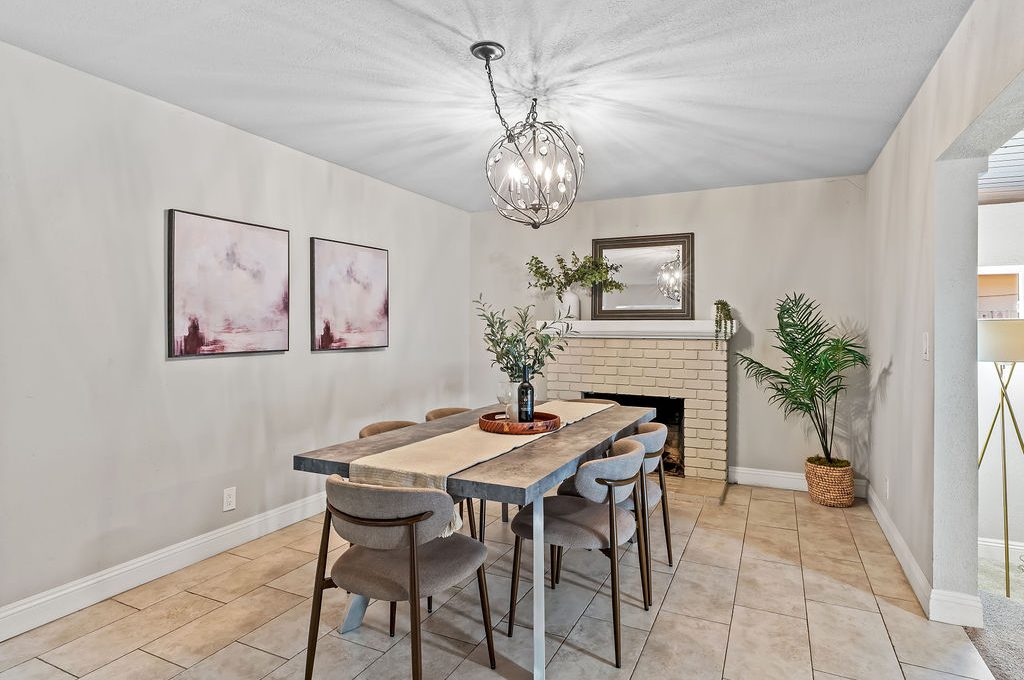 2033MissionBlvd041