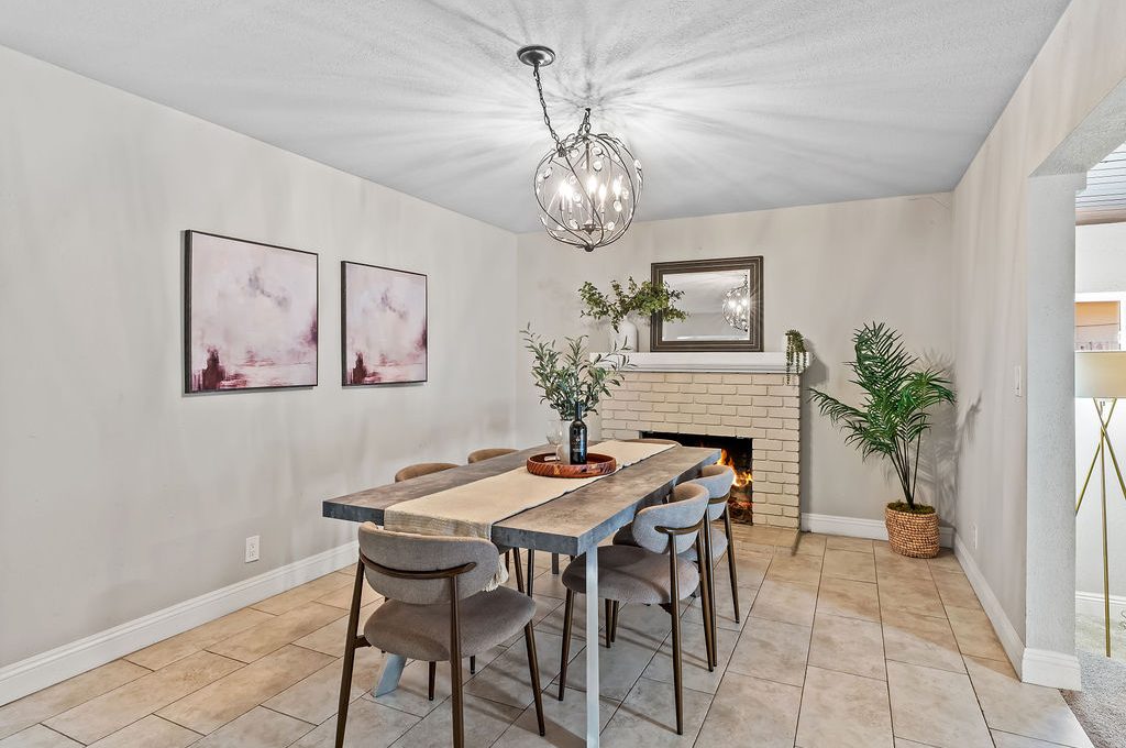 2033MissionBlvd042