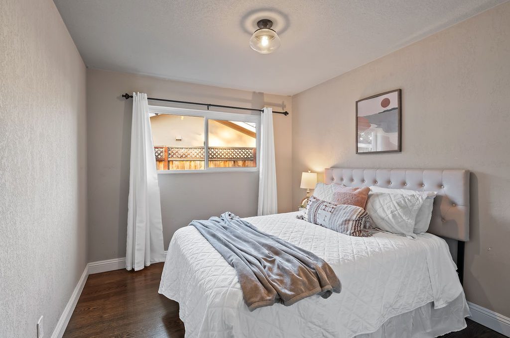 2033MissionBlvd054