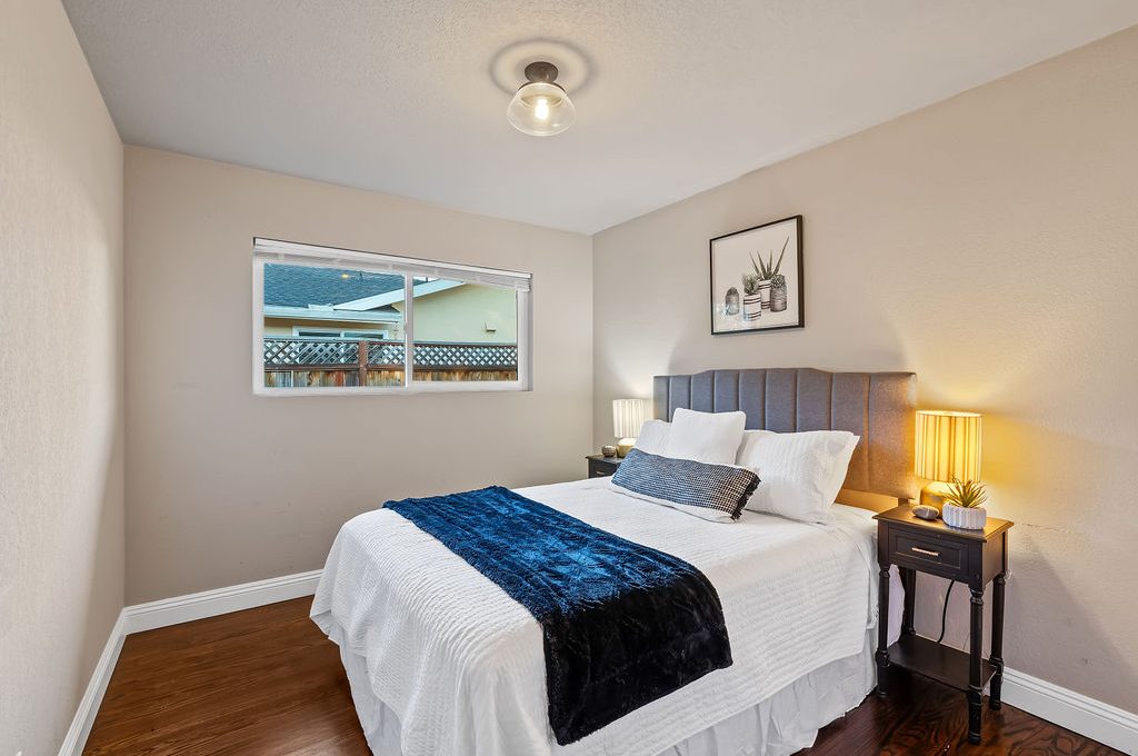 2033MissionBlvd059