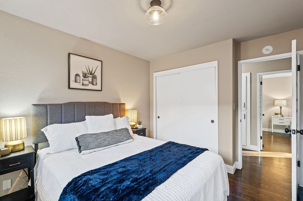 2033MissionBlvd060