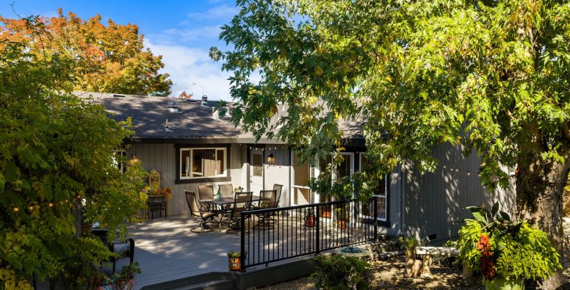Updated Single-Level only 1/2 mile to Montgomery Village!
