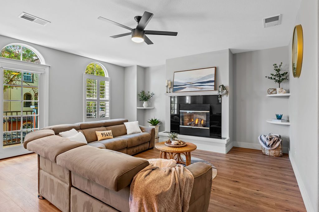 964McclellandDr008