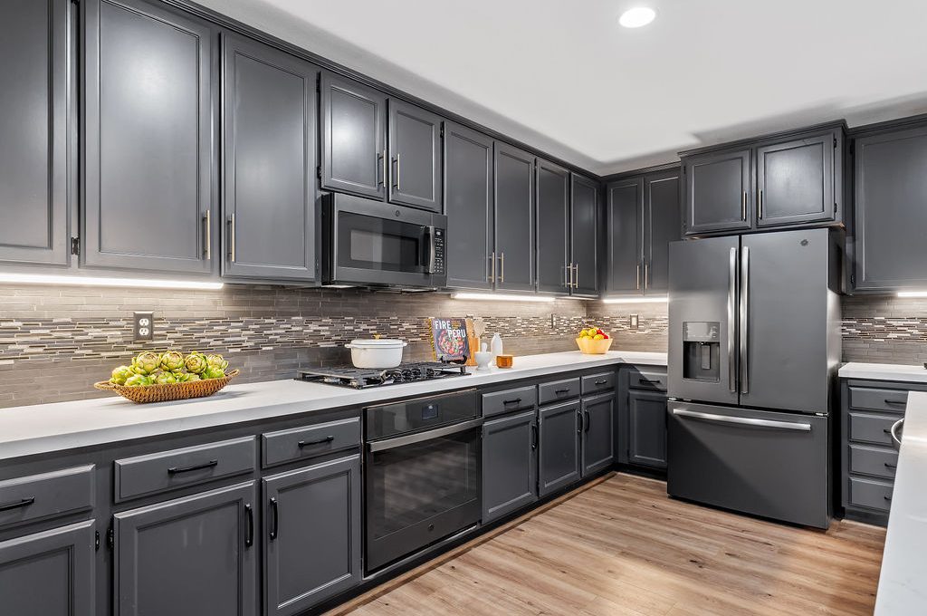964McclellandDr017