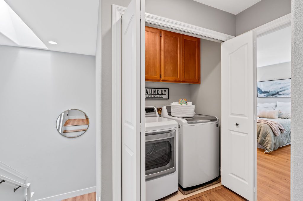 964McclellandDr027
